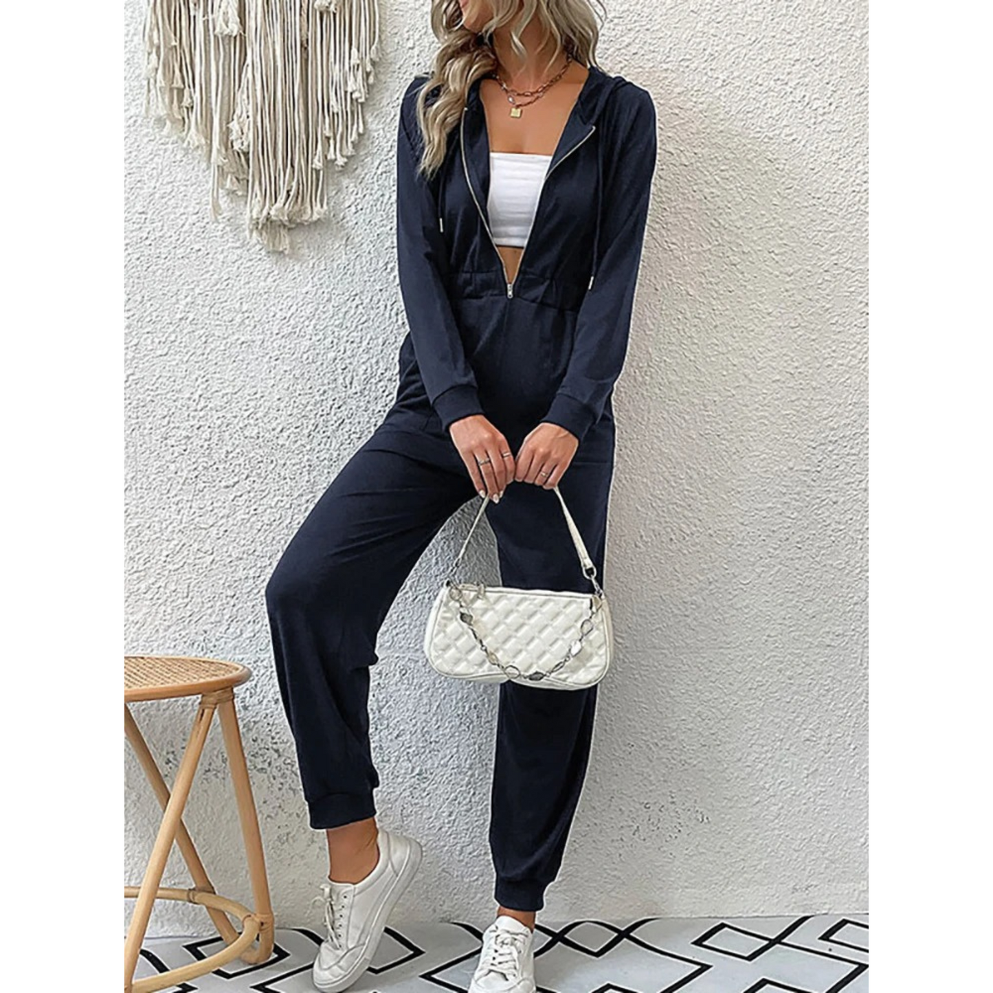 Zuri | Moderne en modieuze winter jumpsuit