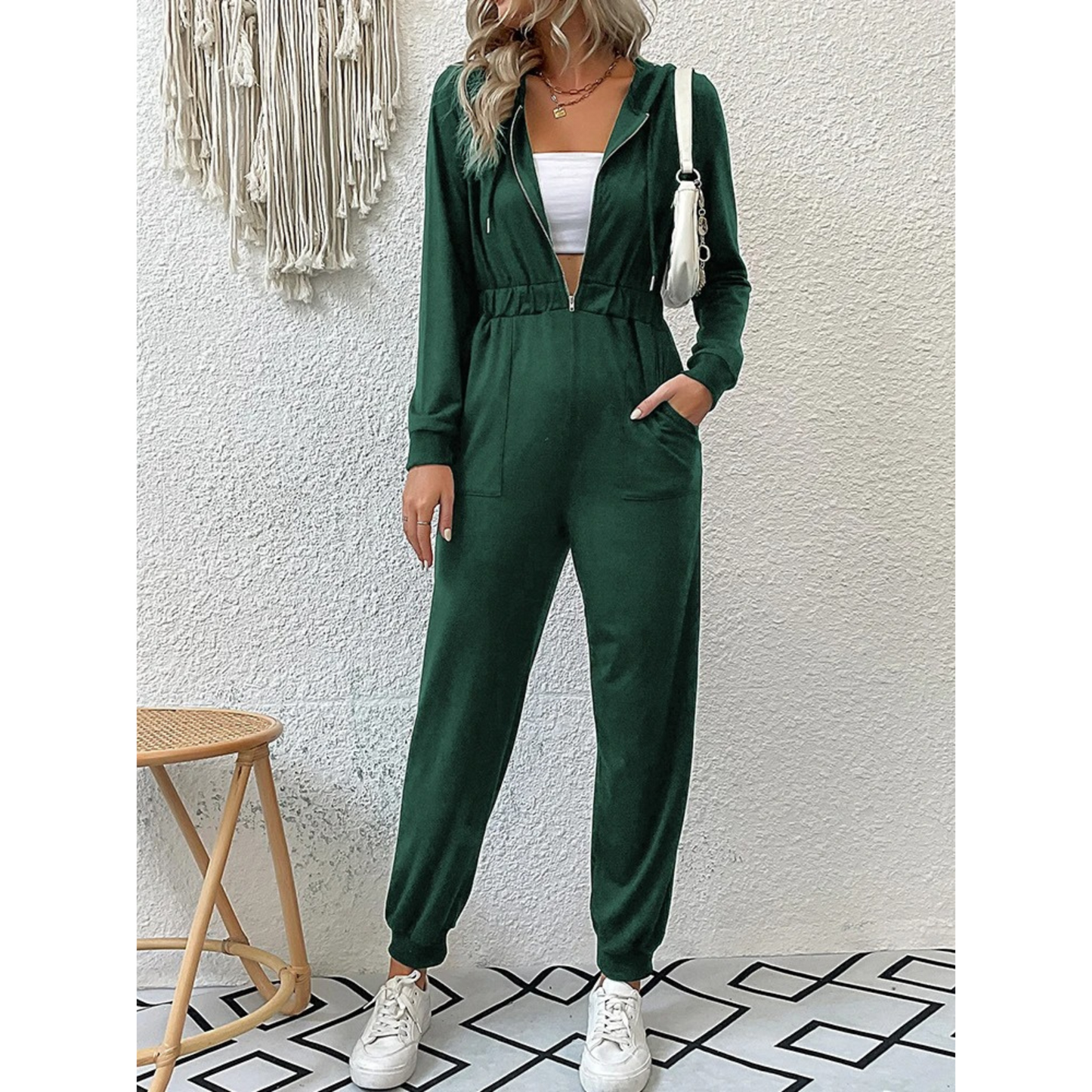 Zuri | Moderne en modieuze winter jumpsuit