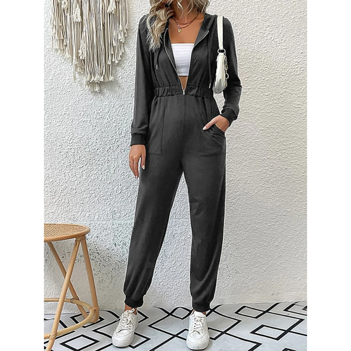 Zuri | Moderne en modieuze winter jumpsuit